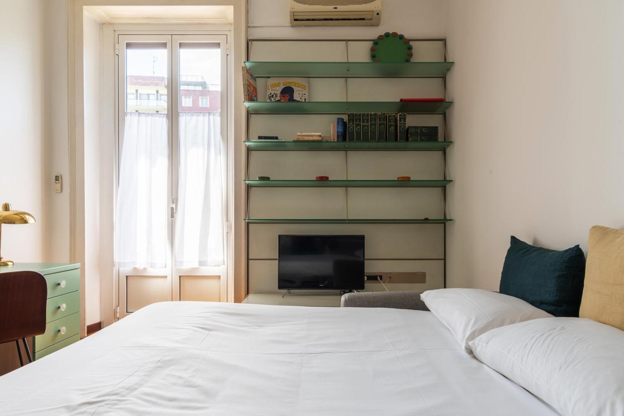 Apartment Bilocale Di Charme A Due Passi Da Pt Romana Mailand
