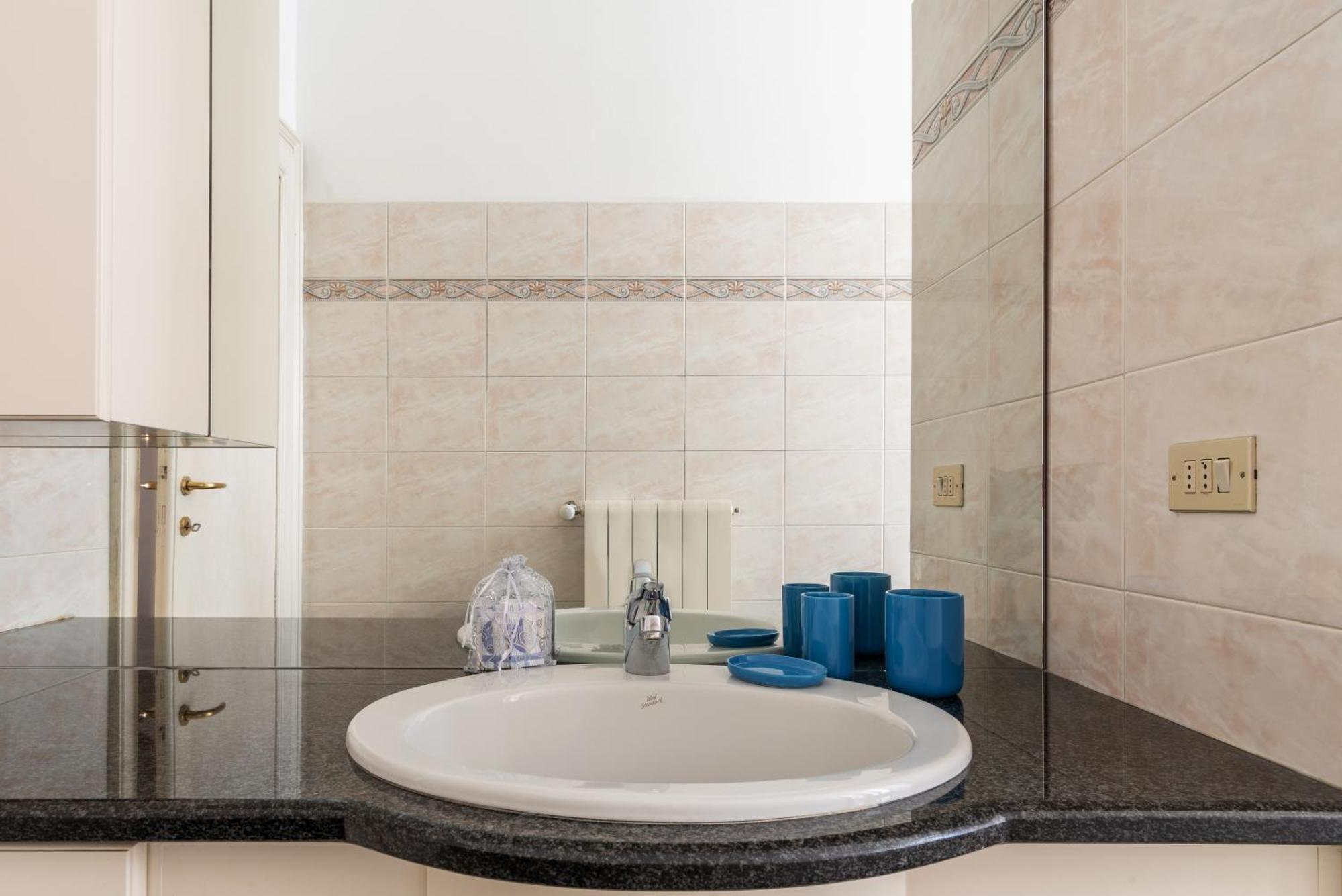 Bilocale Di Charme A Due Passi Da Pt Romana Apartment